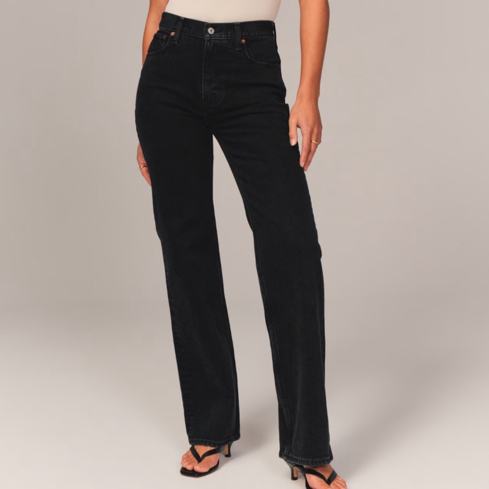 Abercrombie high rise straight leg Jean